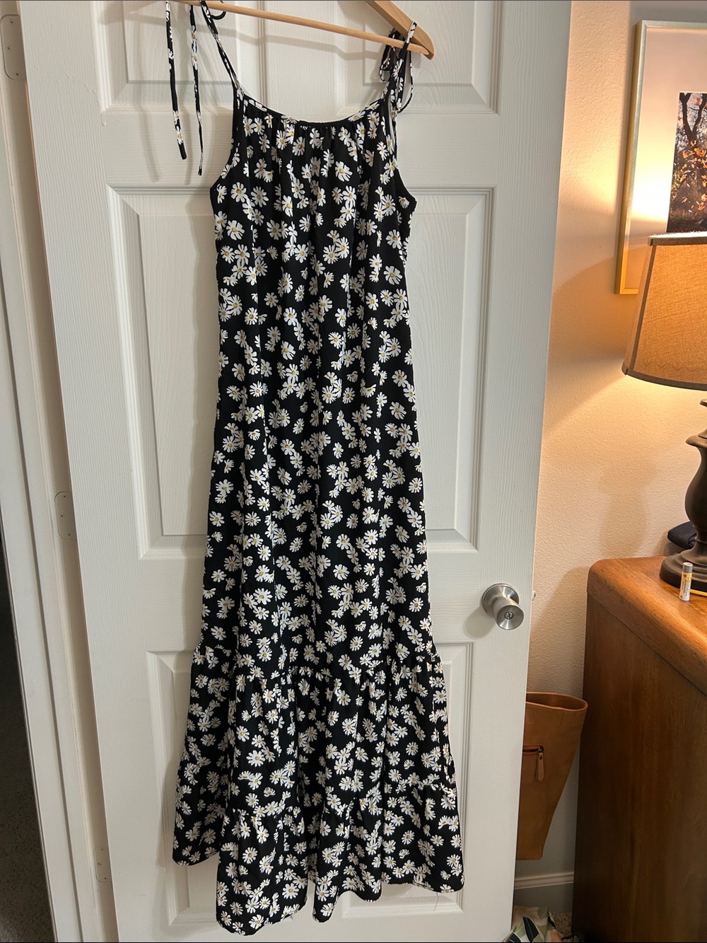 SHEIN Black Daisy Print Tie-Shoulder Maxi Dress